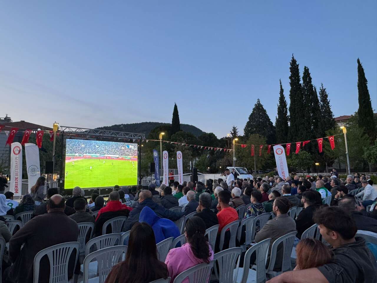 Muğla’da Muğlaspor İçin Tek Yürek: Kent Meydanı’nda Yoğun Katılım 1